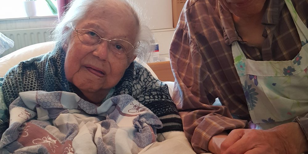 Mevrouw van de Laar – van Beekom van 95 jaar oud, afgewezen voor de morele Backpay regeling VWS.