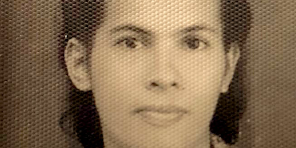 Mama, een jonge vrouw (19 jaar) uit Depok van de familie Bacas.